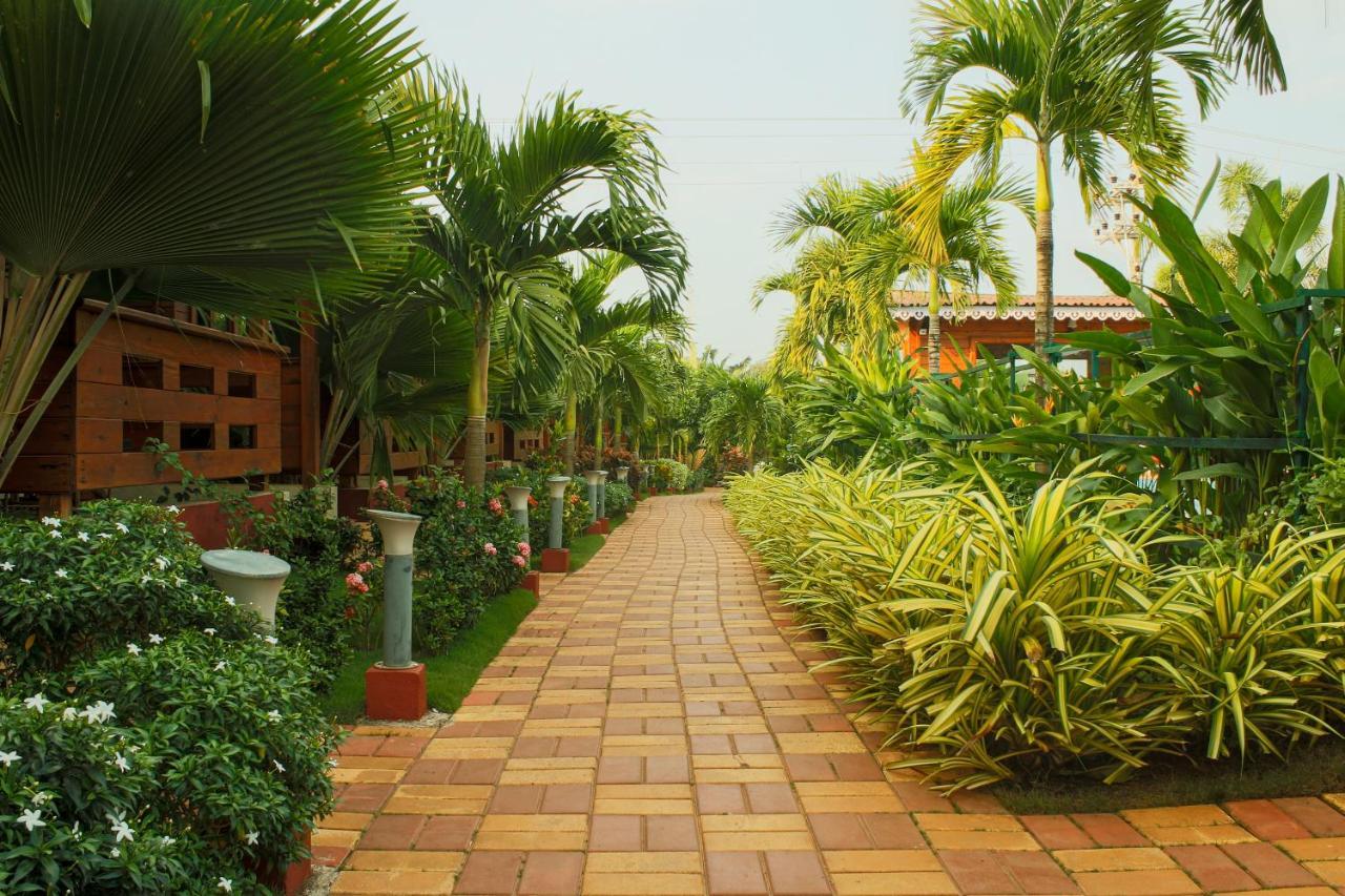 Grand Vatika Resort Arambol Extérieur photo