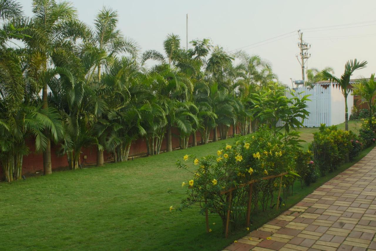 Grand Vatika Resort Arambol Extérieur photo
