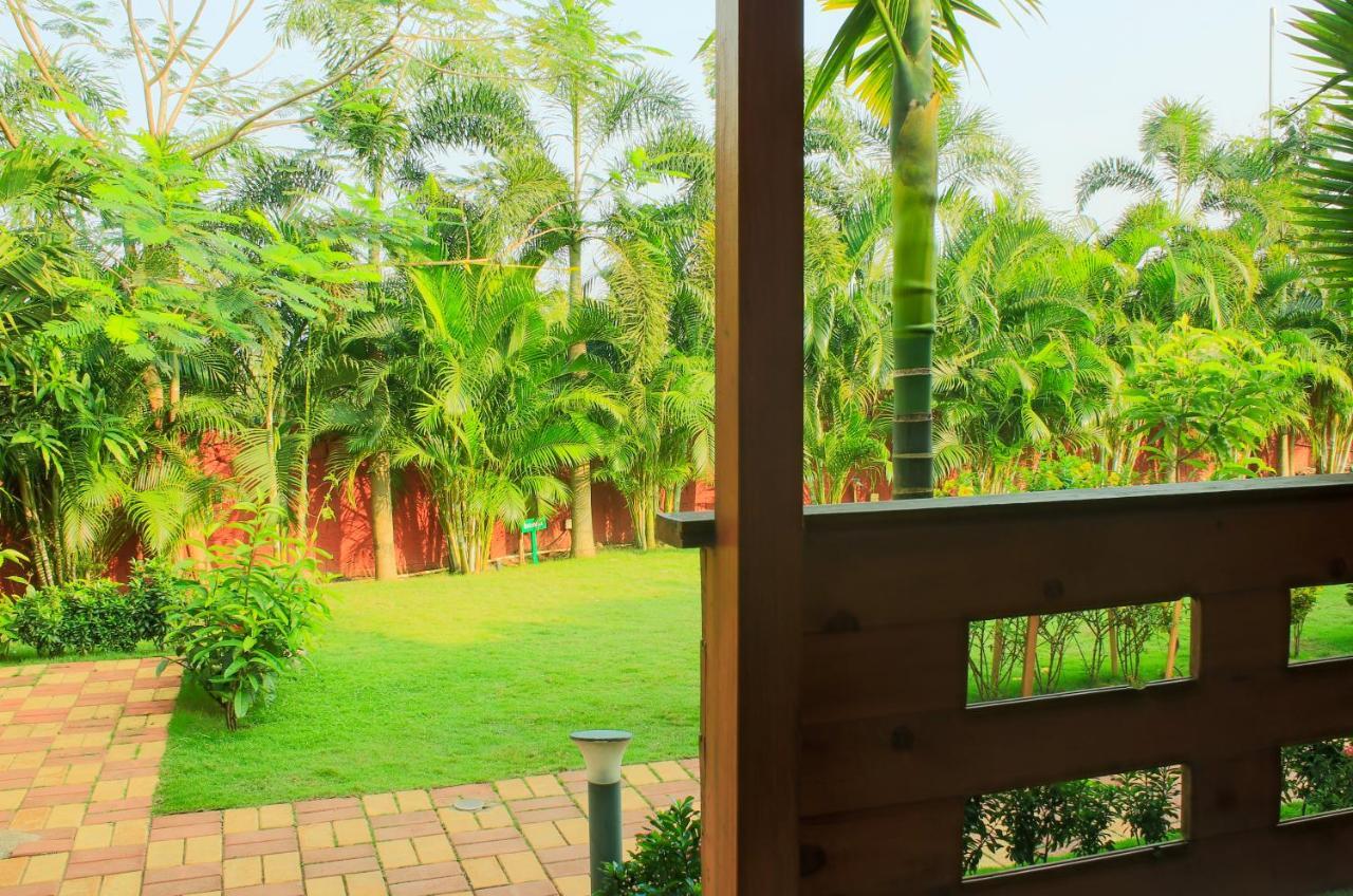 Grand Vatika Resort Arambol Extérieur photo