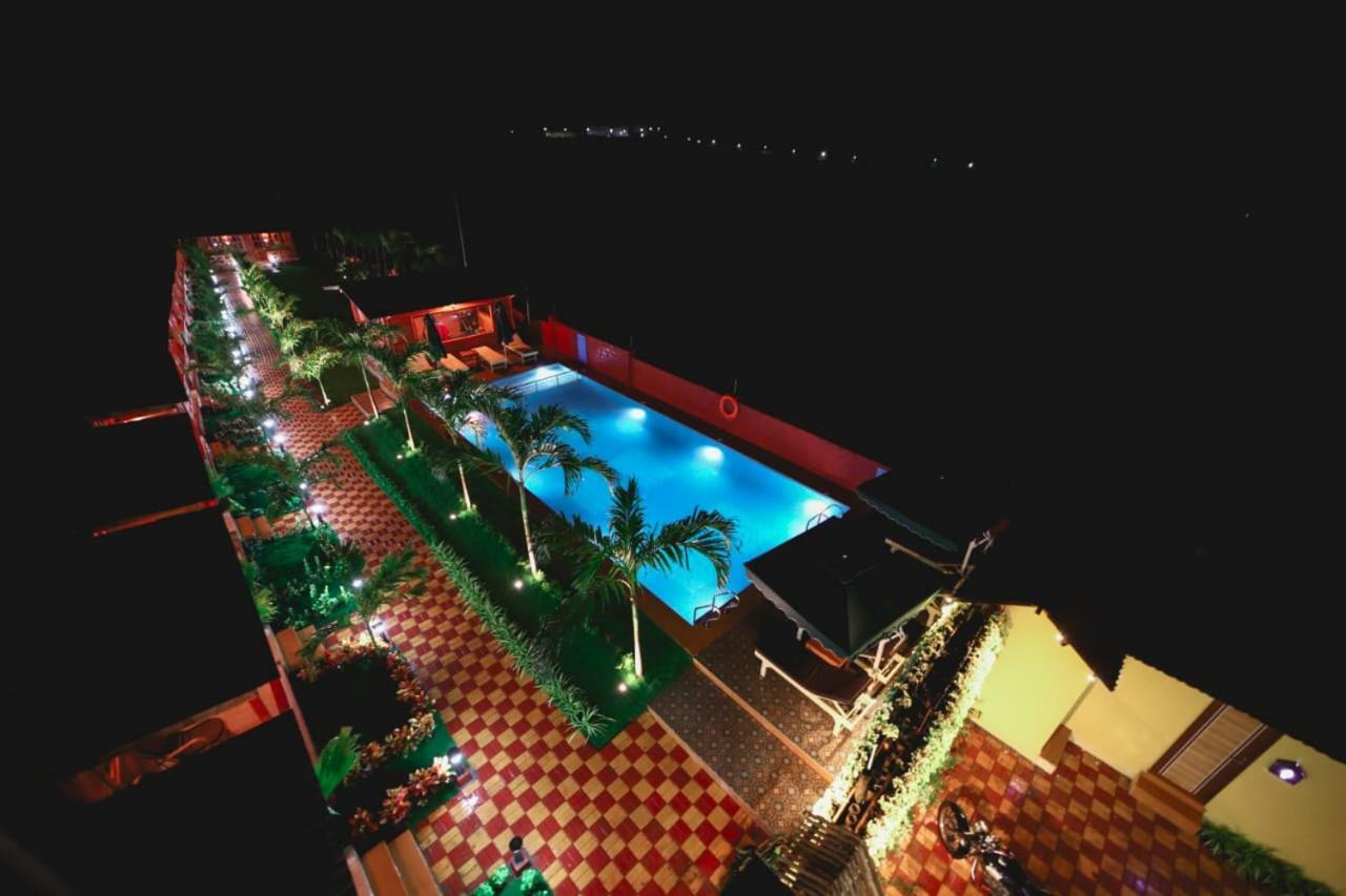 Grand Vatika Resort Arambol Extérieur photo